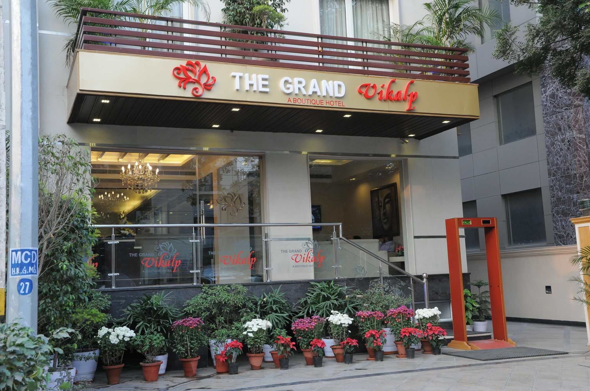 The Grand Vikalp By Saga Hotels Ню Делхи Екстериор снимка